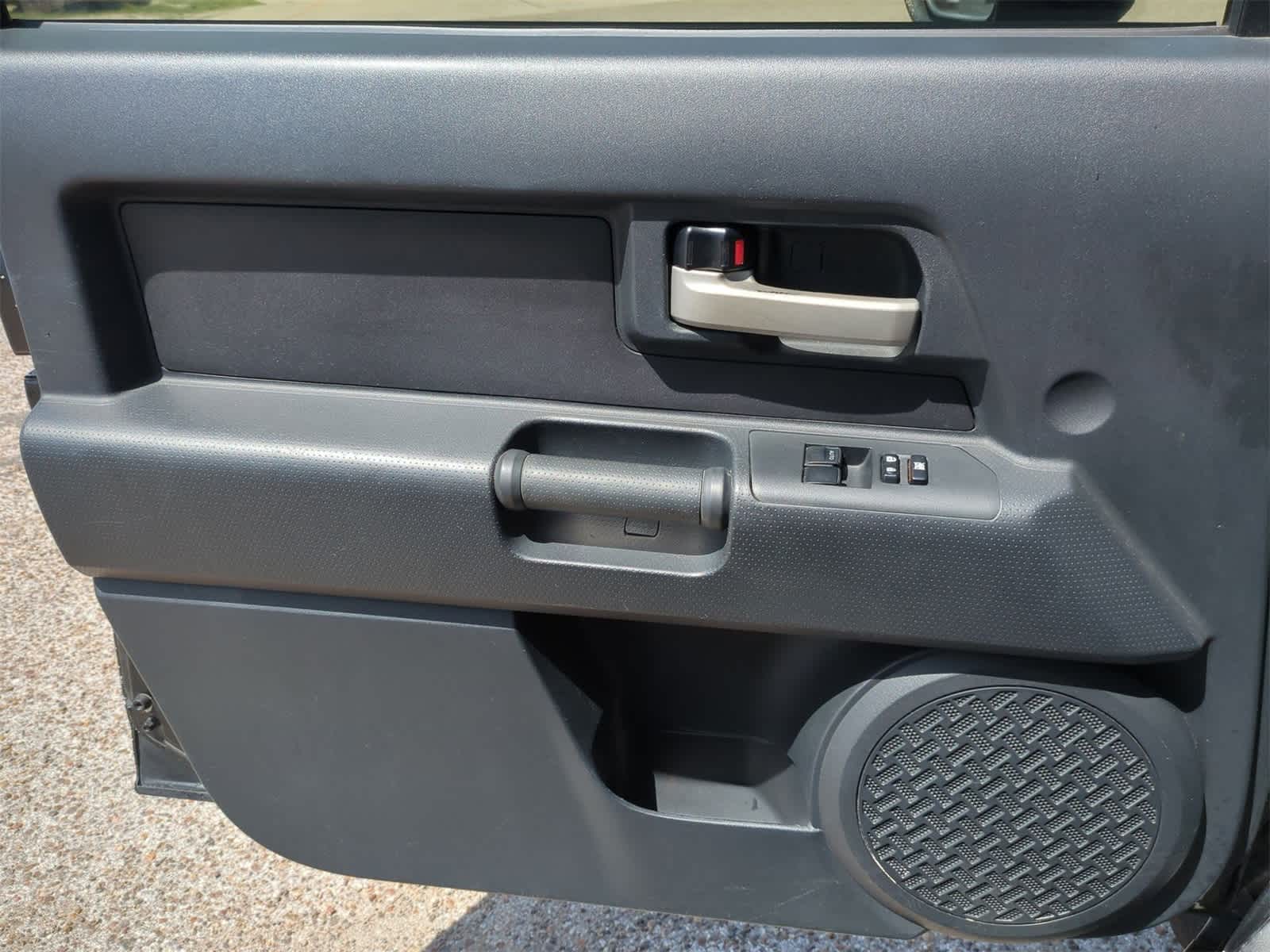Thumbnail: 2013 Toyota FJ Cruiser - 20