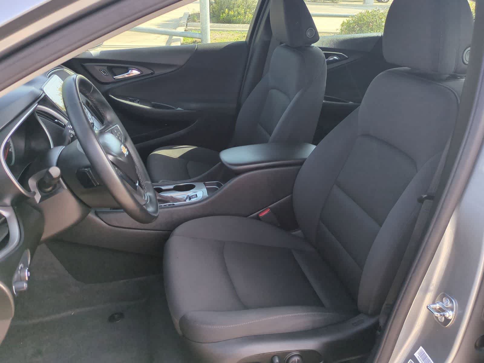 Thumbnail: 2025 Chevrolet Malibu - 18