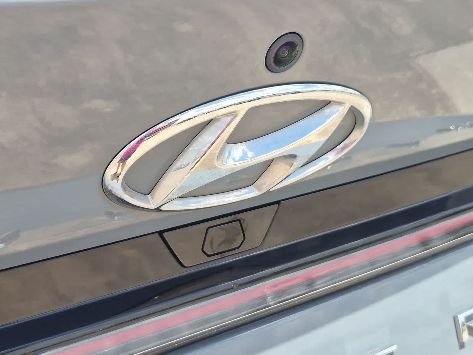 Thumbnail: 2022 Hyundai Elantra - 31