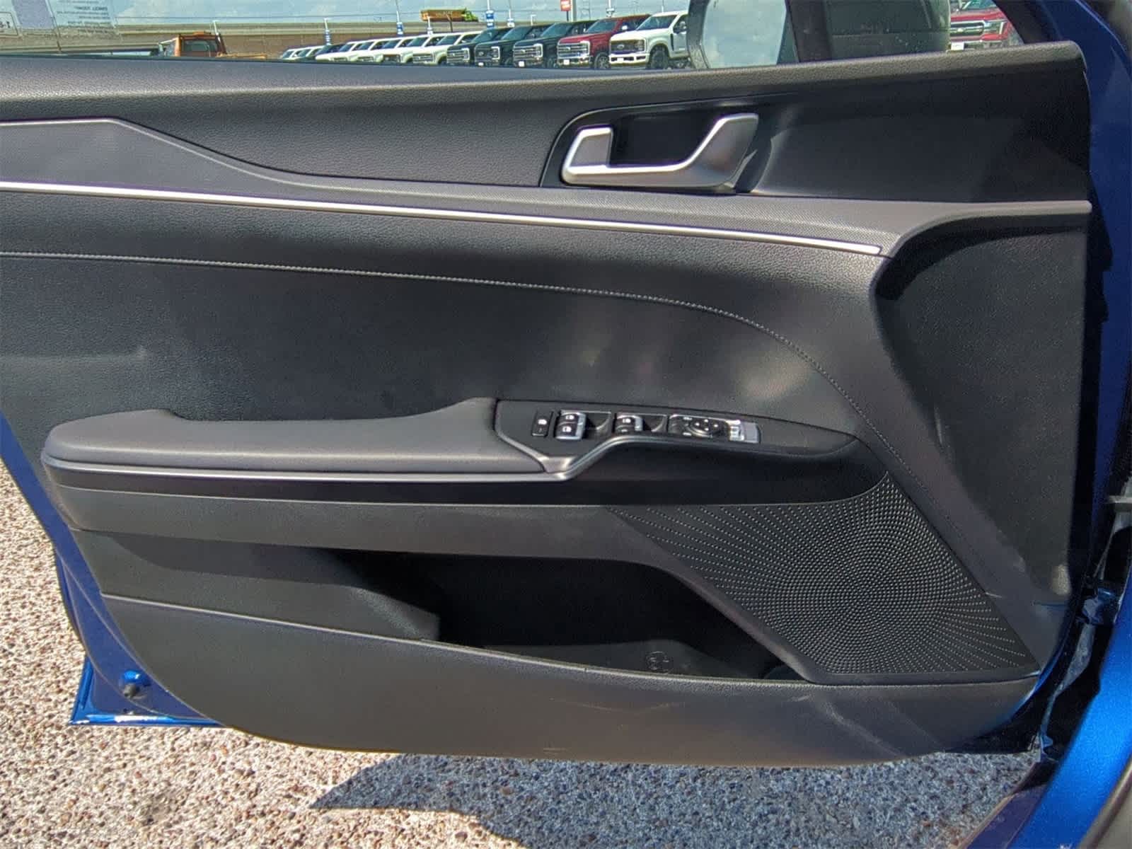 Thumbnail: 2023 Kia K5 - 22