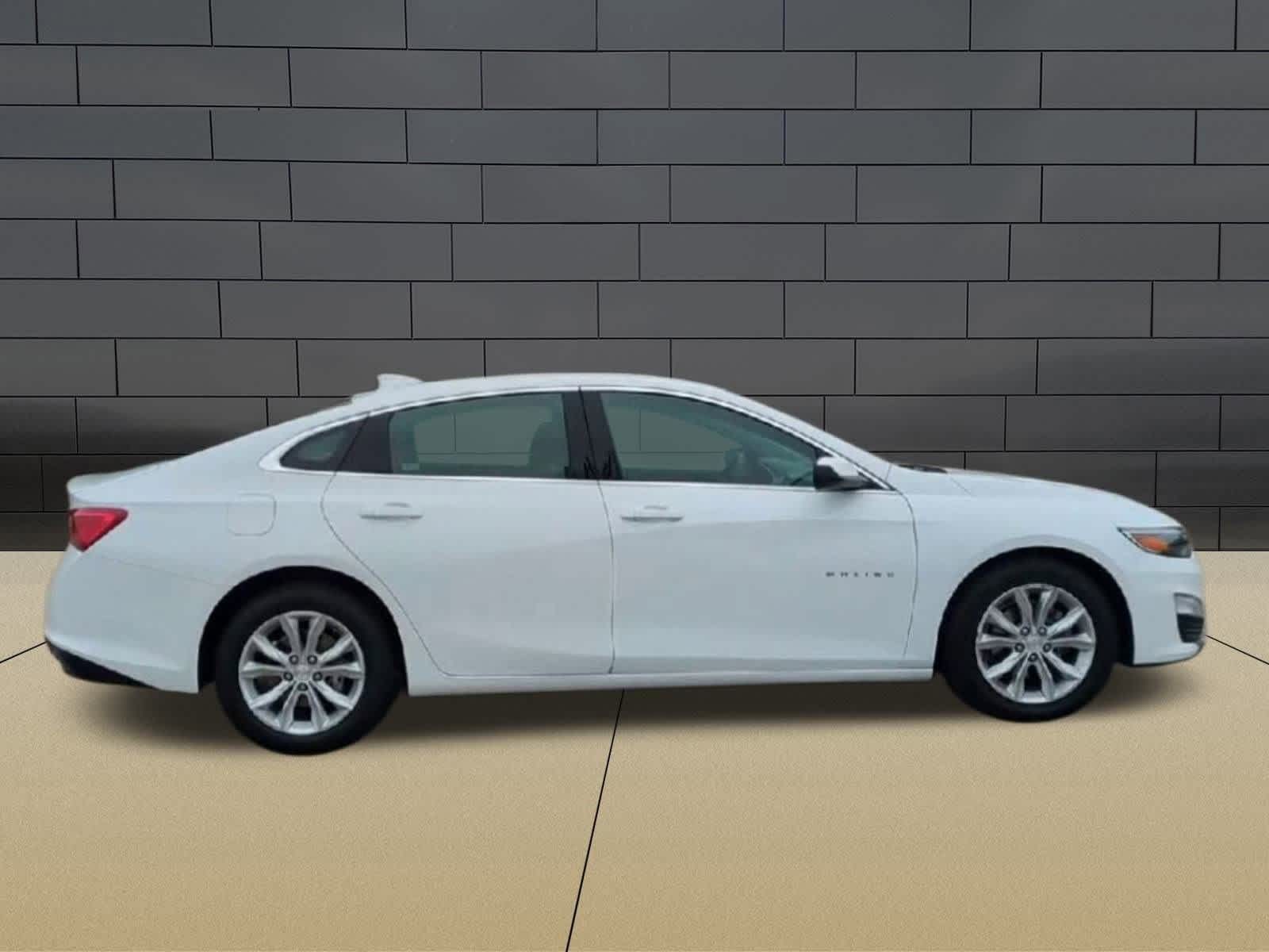 Thumbnail: 2023 Chevrolet Malibu - 9