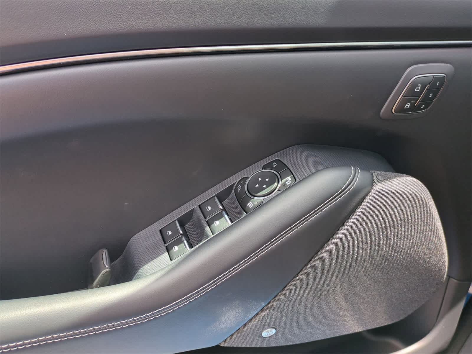 Thumbnail: 2025 Ford Mustang Mach-E - 23