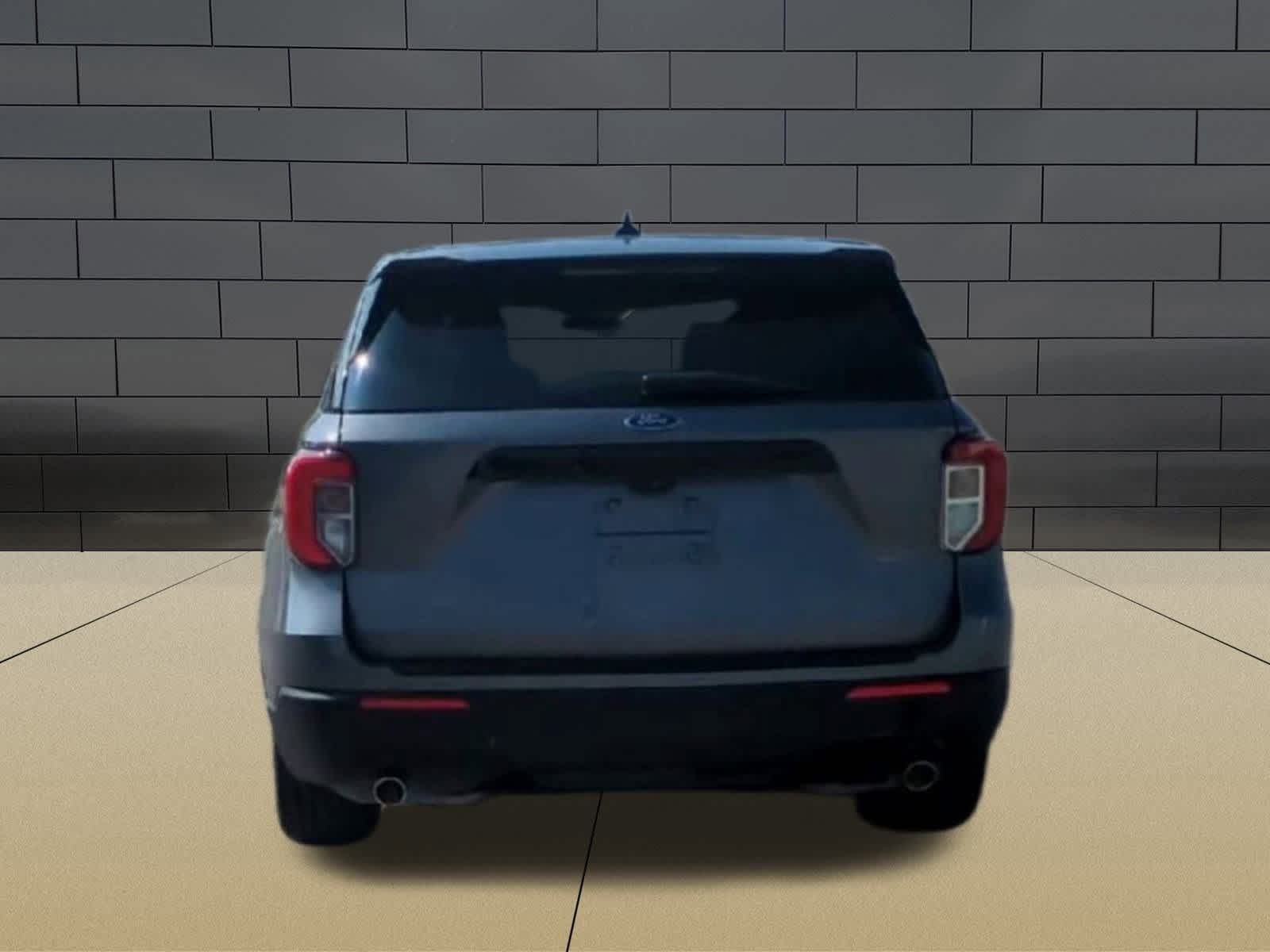 Thumbnail: 2022 Ford Explorer - 7