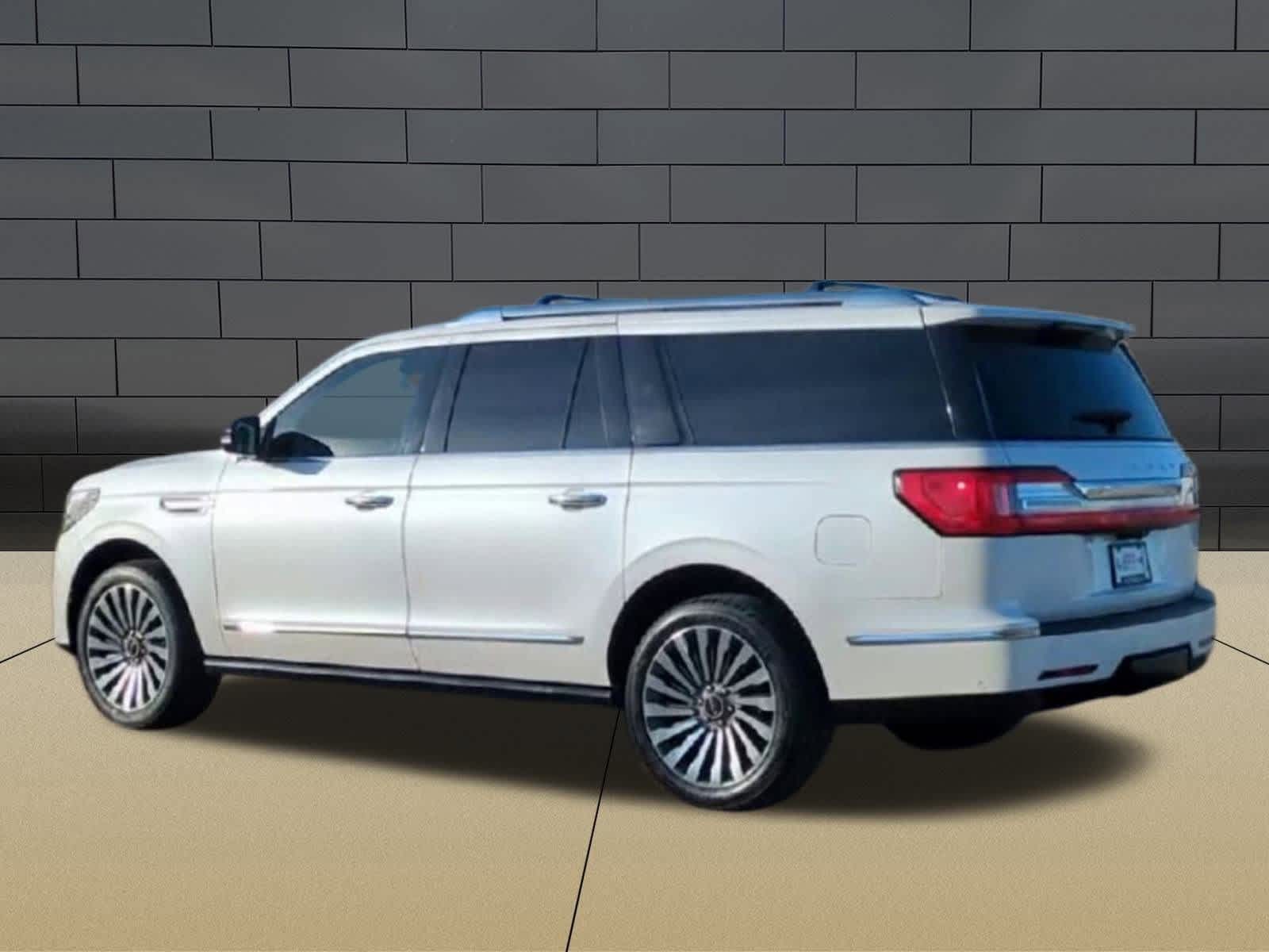 Thumbnail: 2019 Lincoln Navigator L - 6