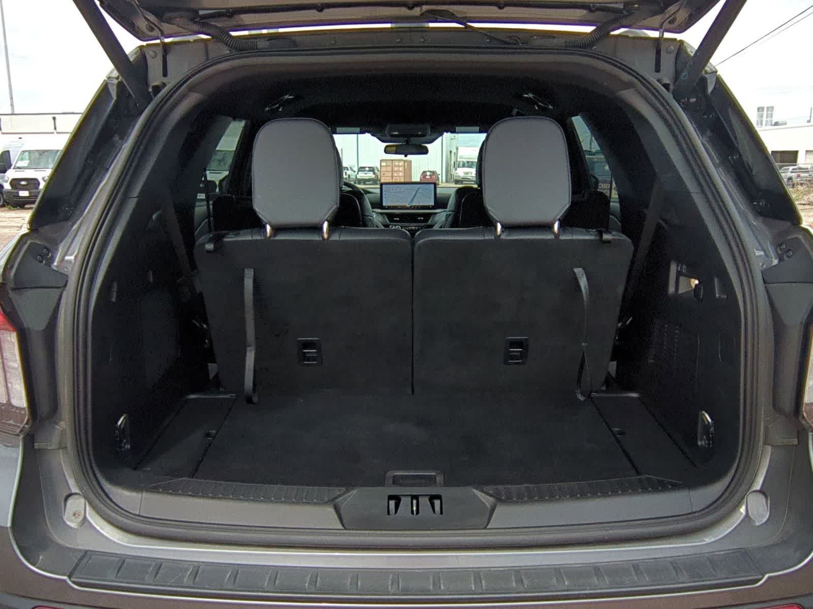 Thumbnail: 2025 Ford Explorer - 24
