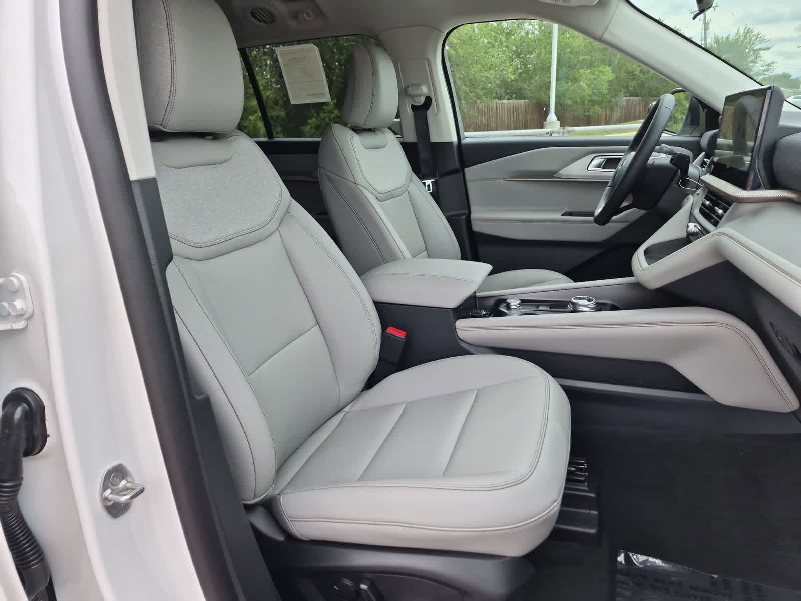 Thumbnail: 2026 Ford Explorer - 24