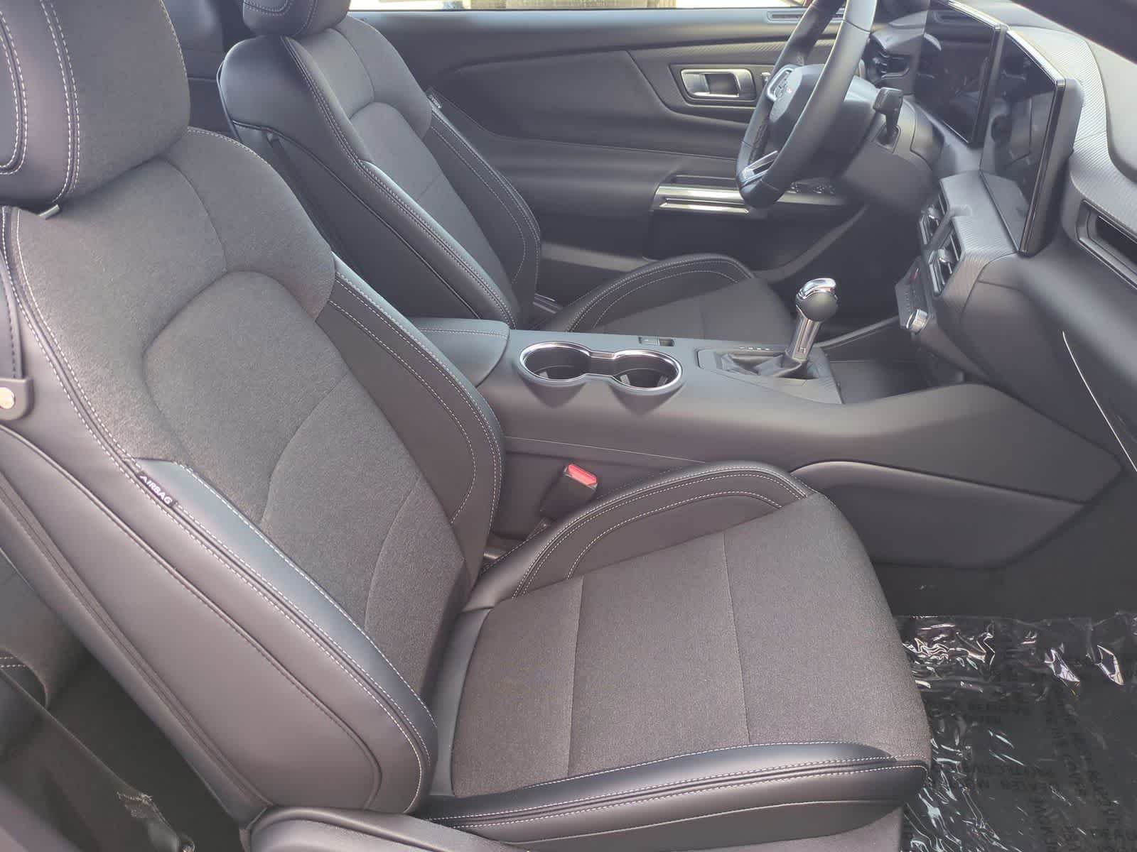 Thumbnail: 2025 Ford Mustang - 25