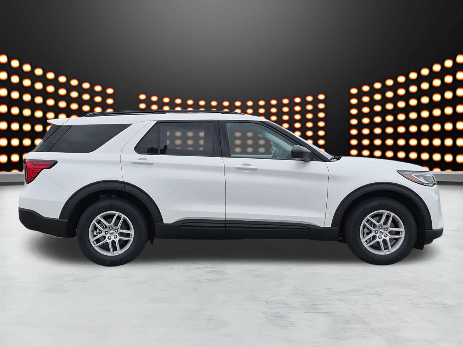 Thumbnail: 2026 Ford Explorer - 8