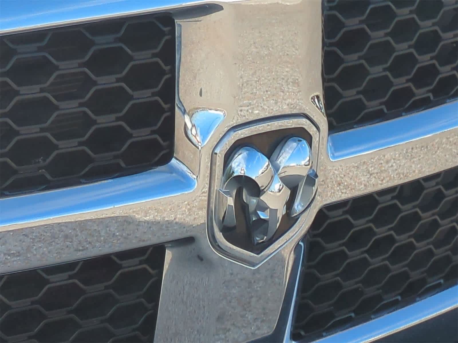 Thumbnail: 2019 RAM 1500 Classic - 28