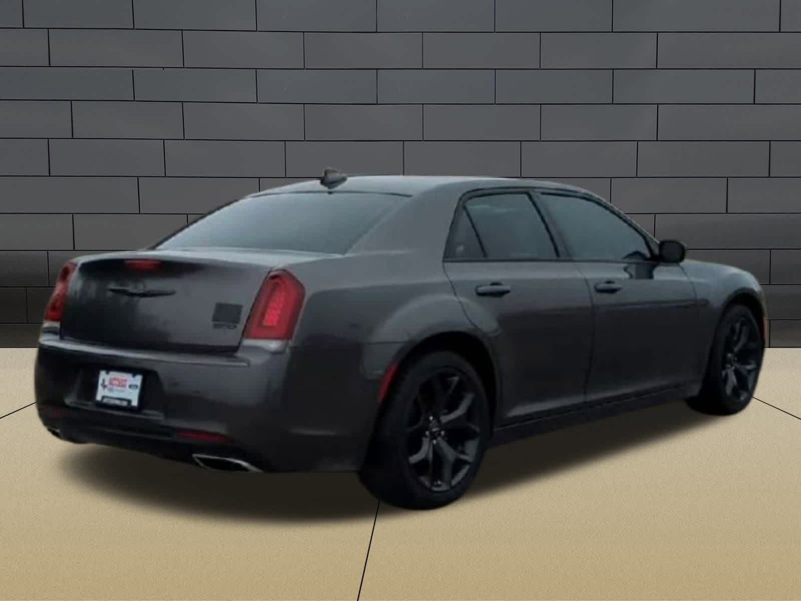 Thumbnail: 2023 Chrysler 300 - 8