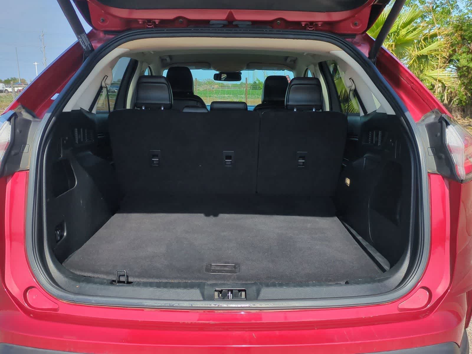 Thumbnail: 2020 Ford Edge - 25