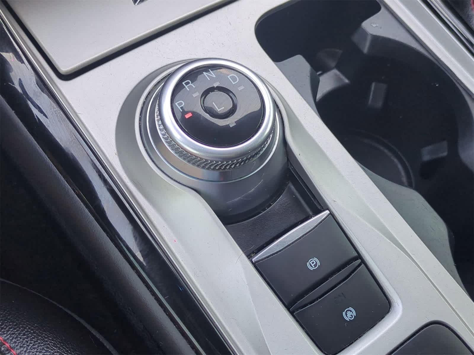 Thumbnail: 2022 Ford Explorer - 16