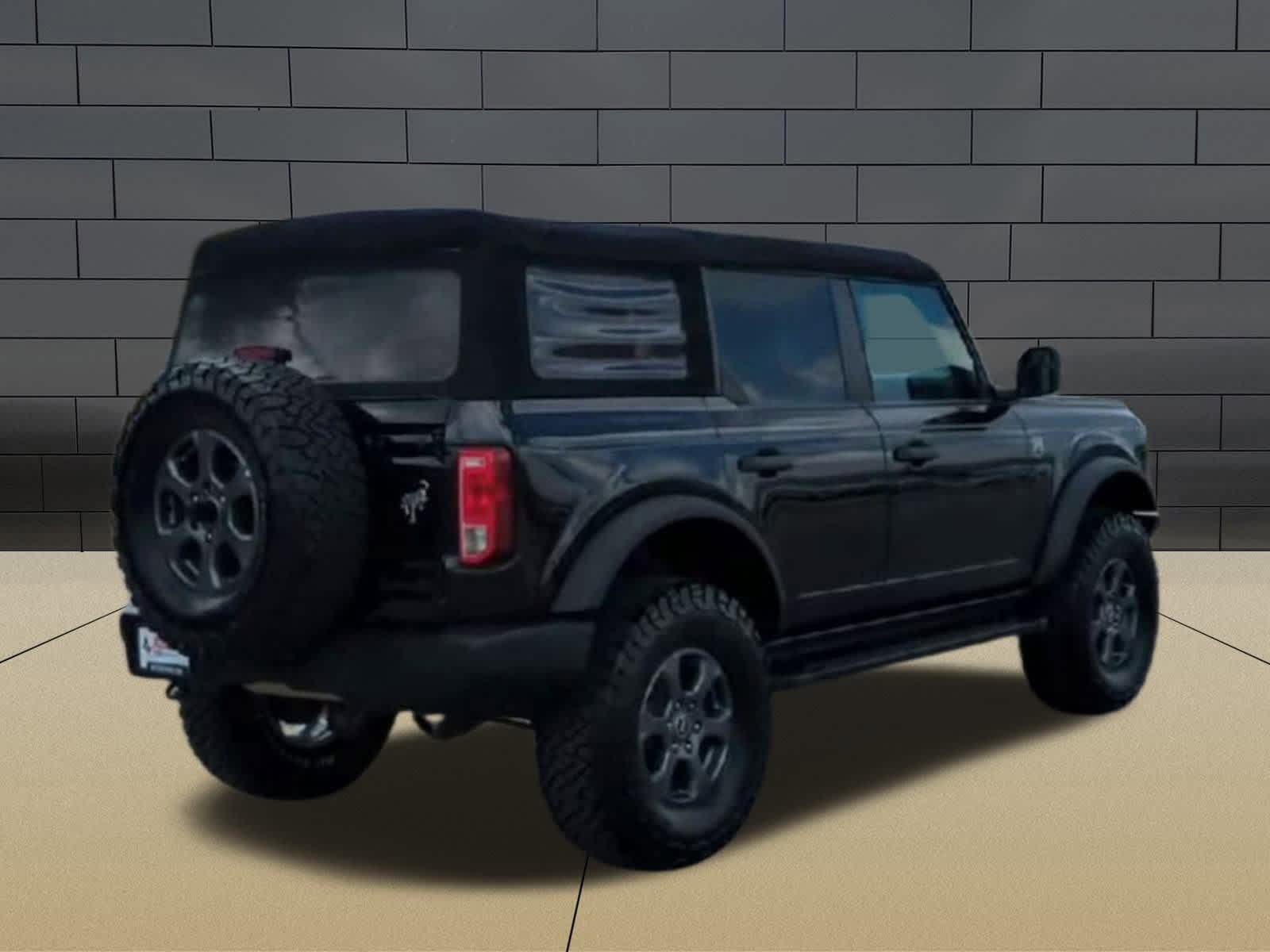 Thumbnail: 2022 Ford Bronco - 8