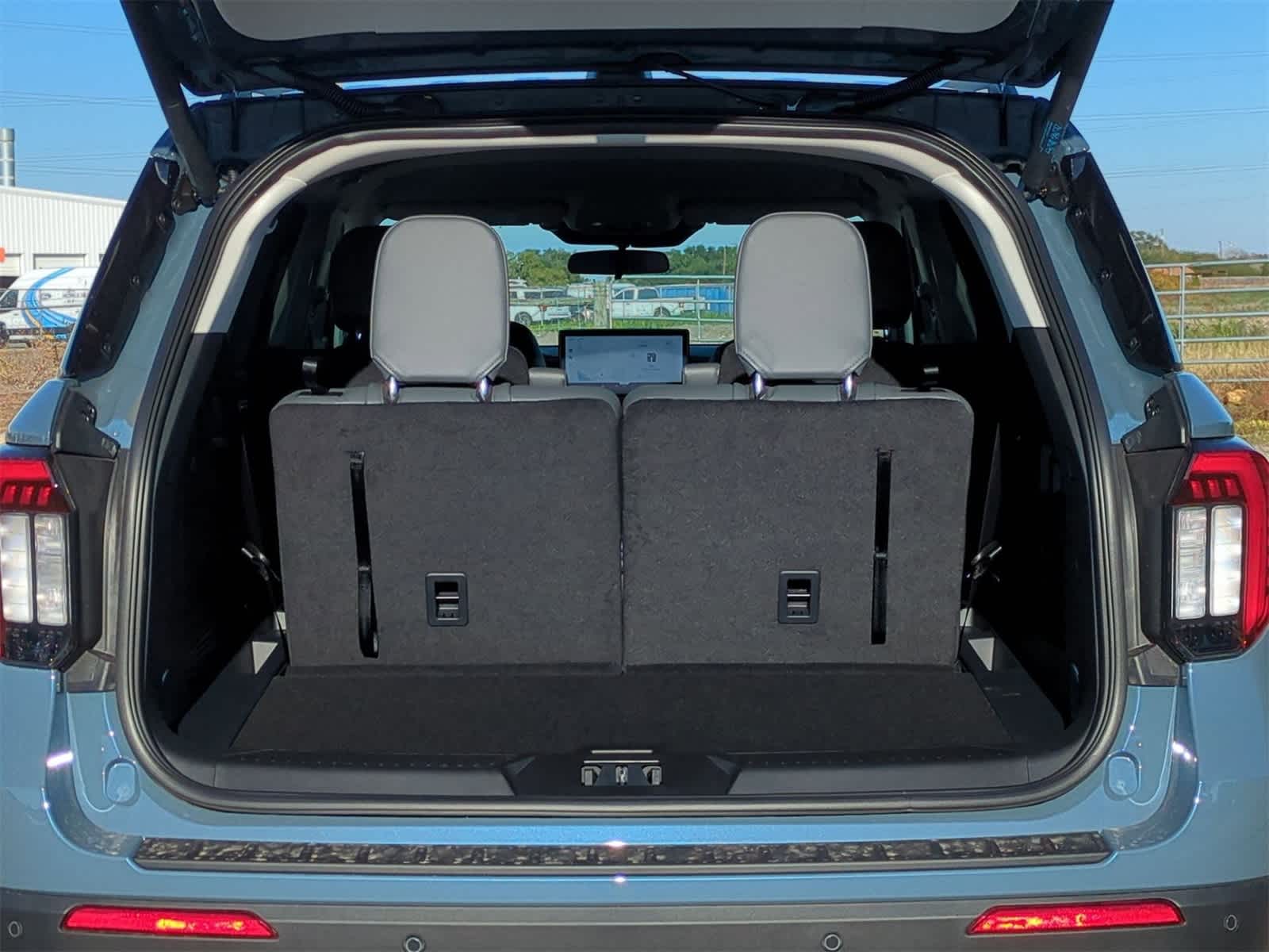 Thumbnail: 2026 Ford Explorer - 25