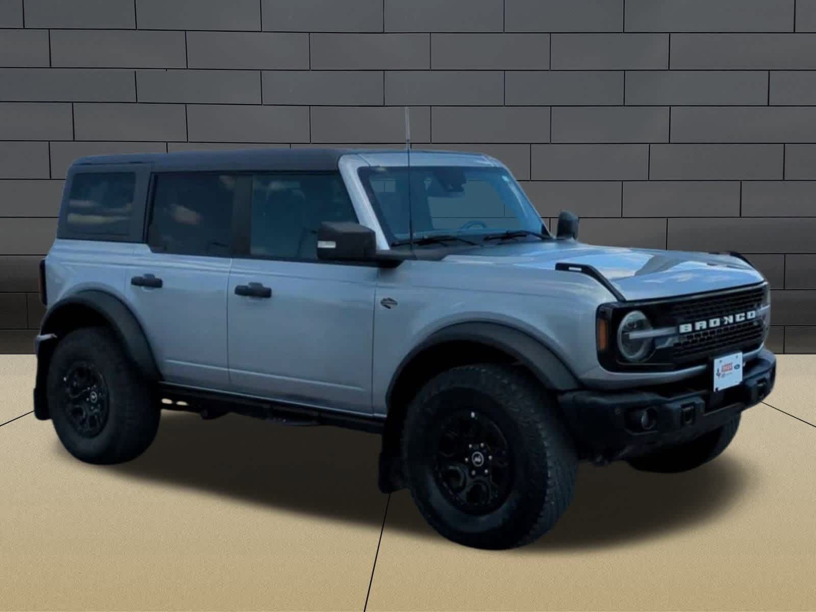 2023 Ford Bronco Wildtrak photo 2