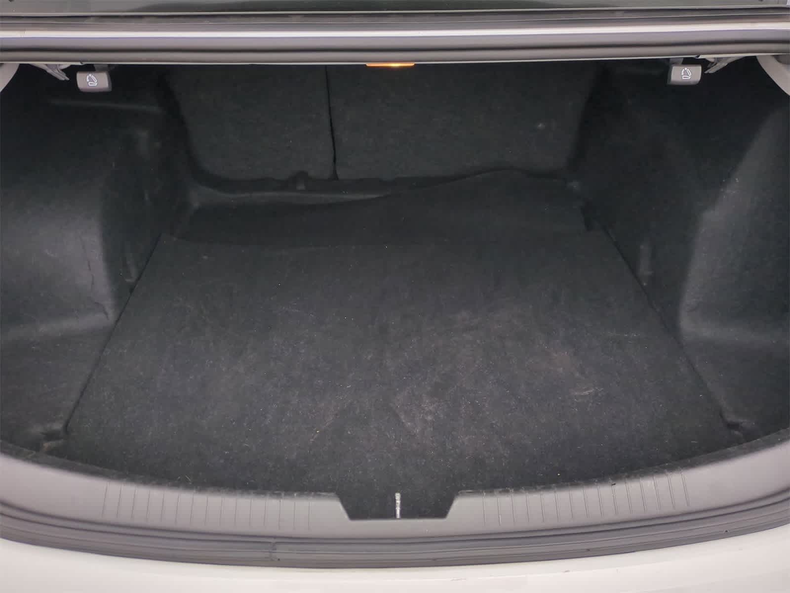 Thumbnail: 2023 Chevrolet Malibu - 24