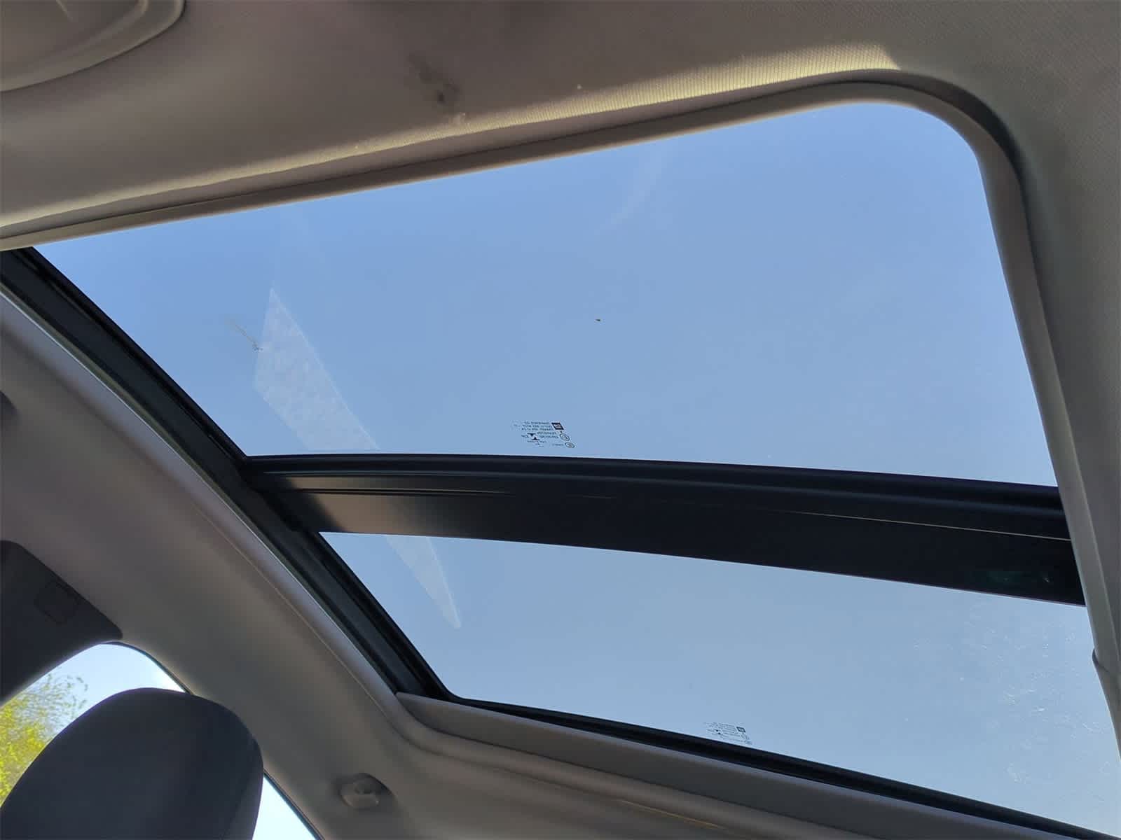 Thumbnail: 2022 Chevrolet Malibu - 18