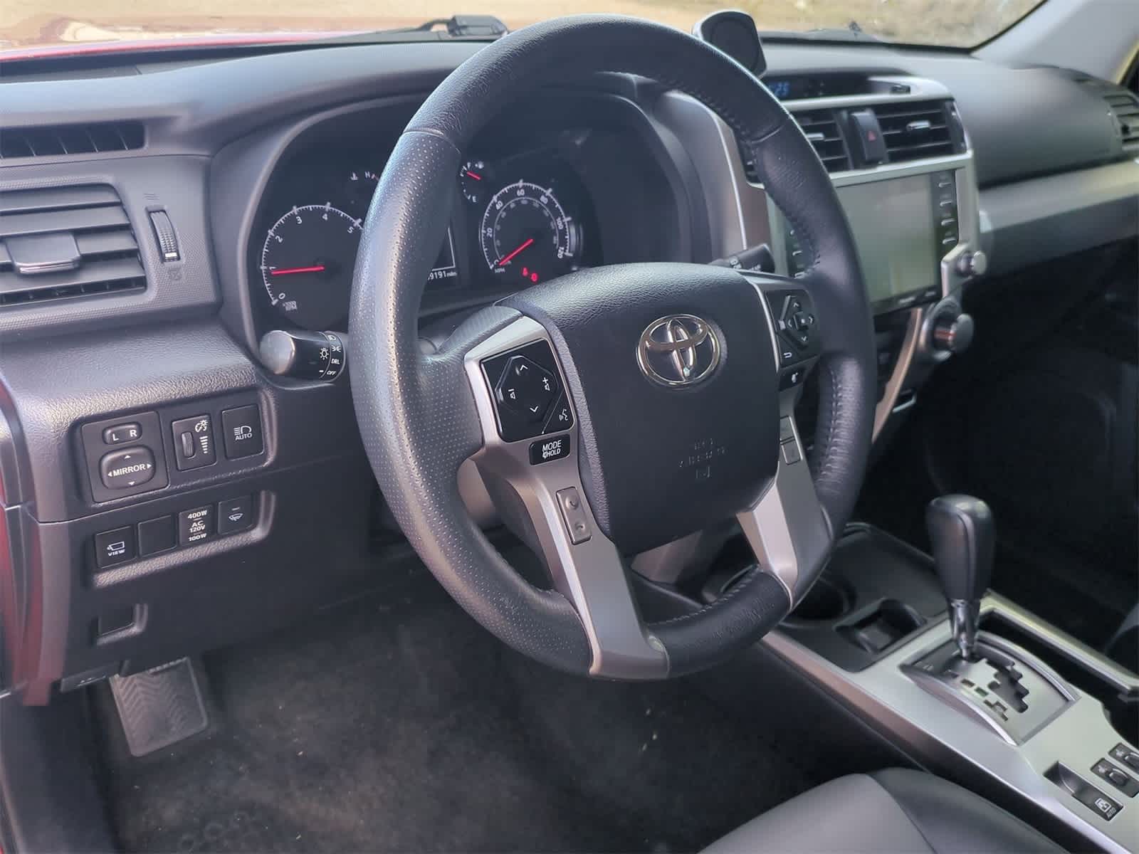 Thumbnail: 2022 Toyota 4Runner - 10