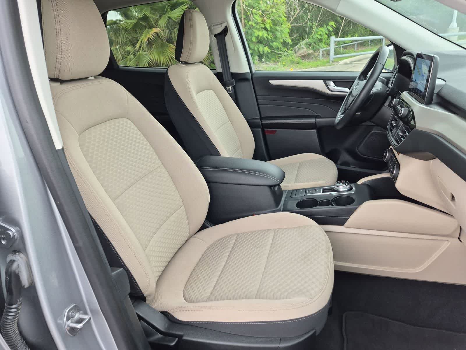 Thumbnail: 2021 Ford Escape - 26