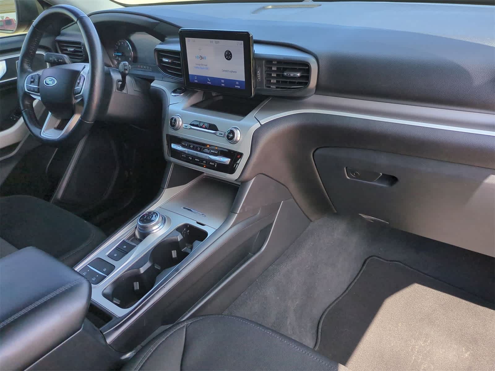 Thumbnail: 2022 Ford Explorer - 27