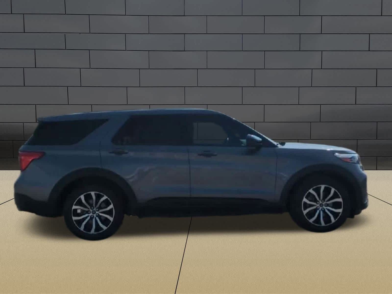 Thumbnail: 2022 Ford Explorer - 9