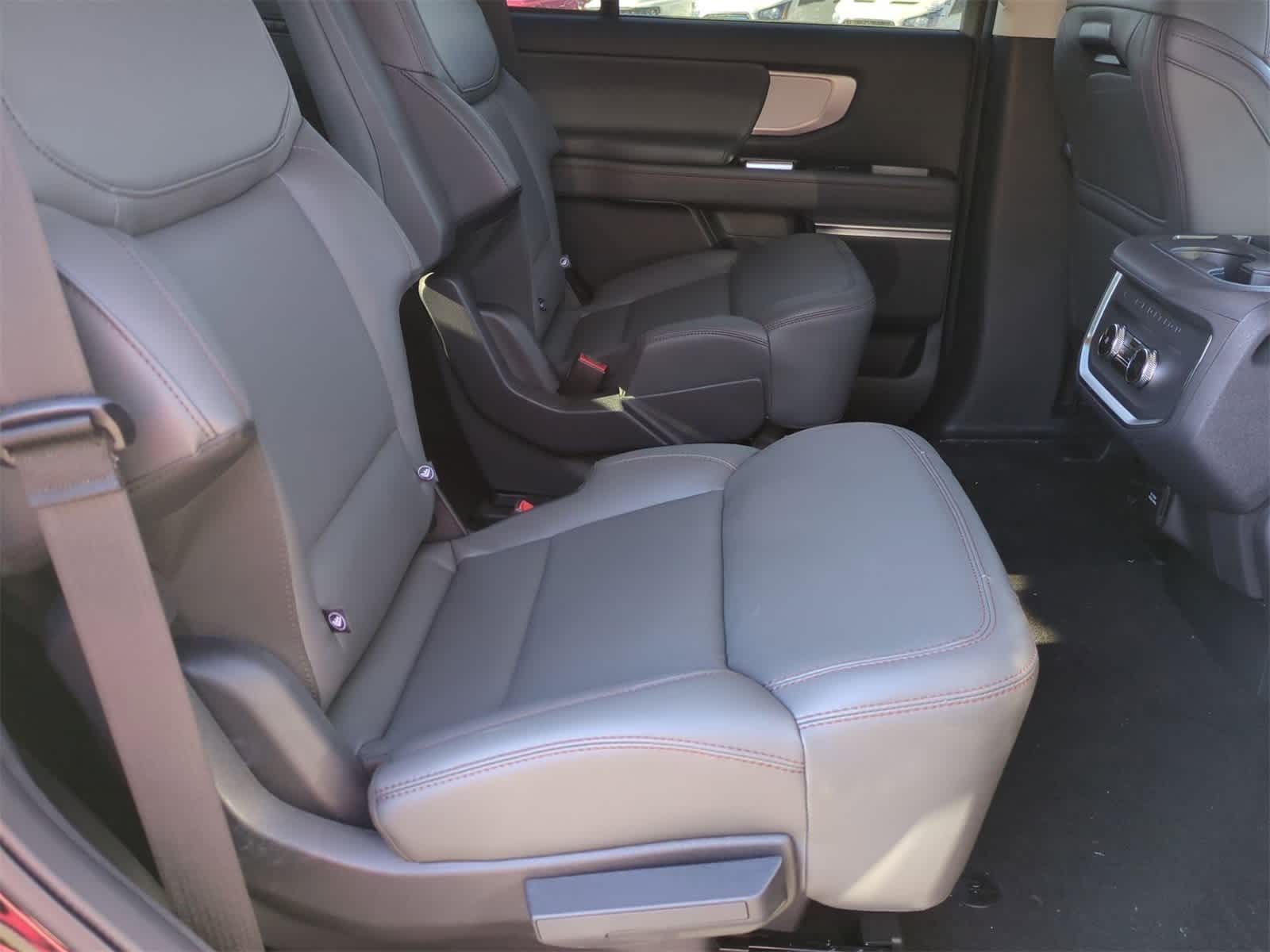 Thumbnail: 2025 Ford Expedition - 27