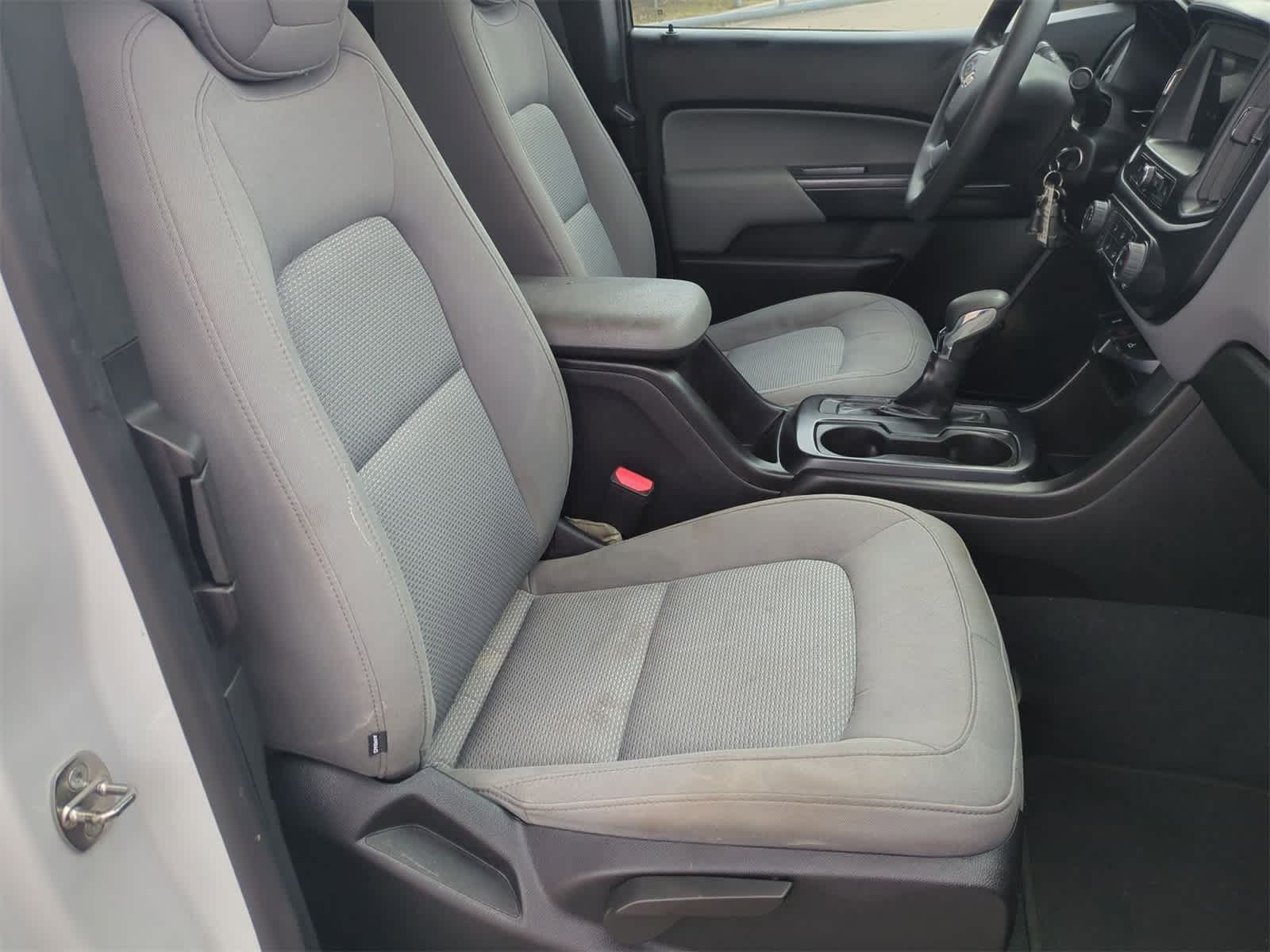 Thumbnail: 2022 Chevrolet Colorado - 25