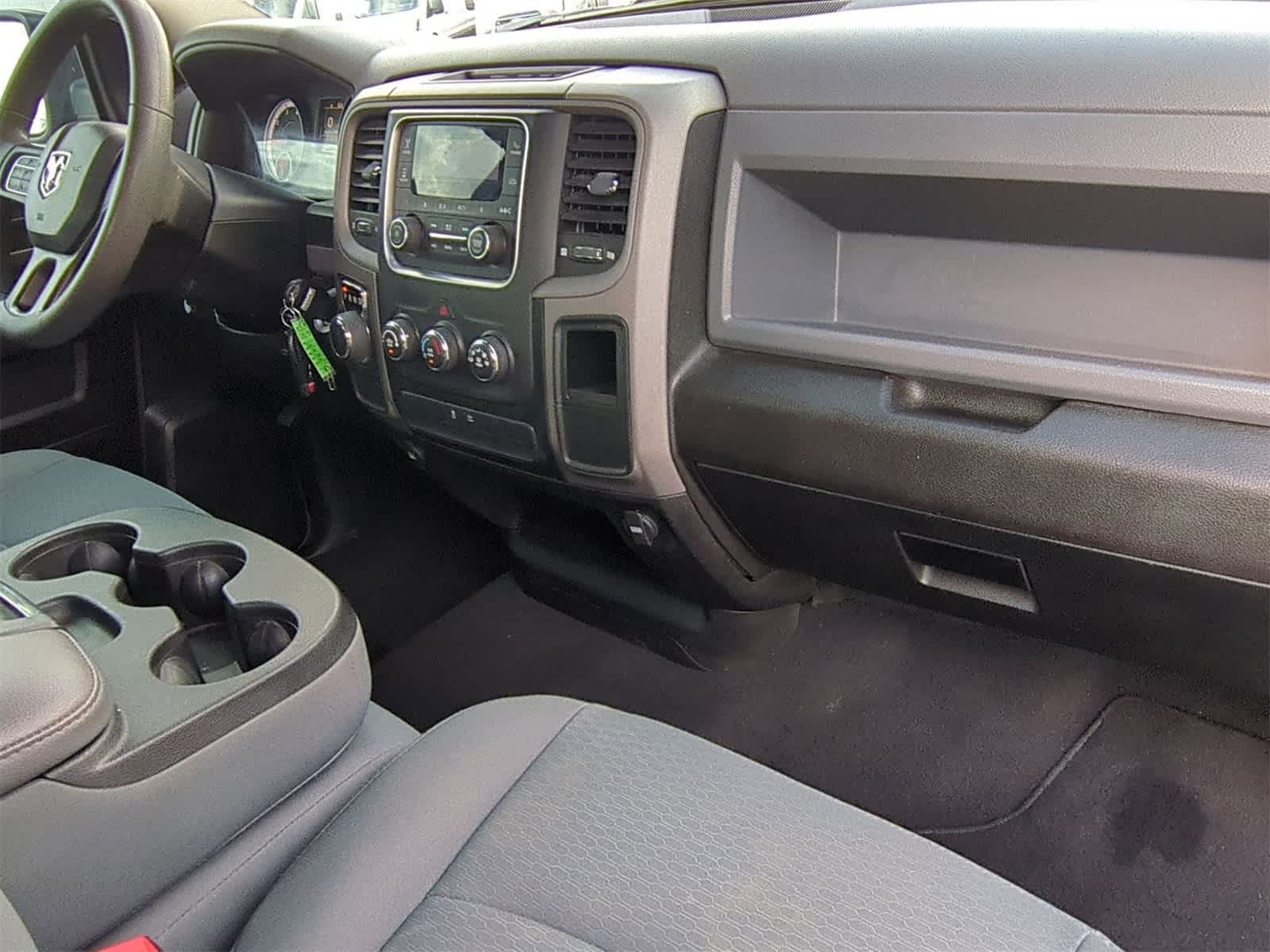 Thumbnail: 2020 RAM 1500 Classic - 26