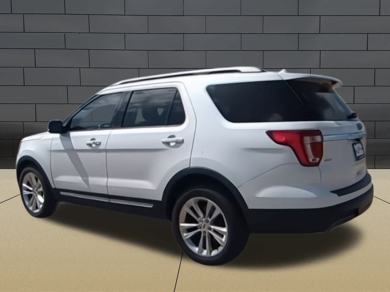2019 Ford Explorer XLT 6