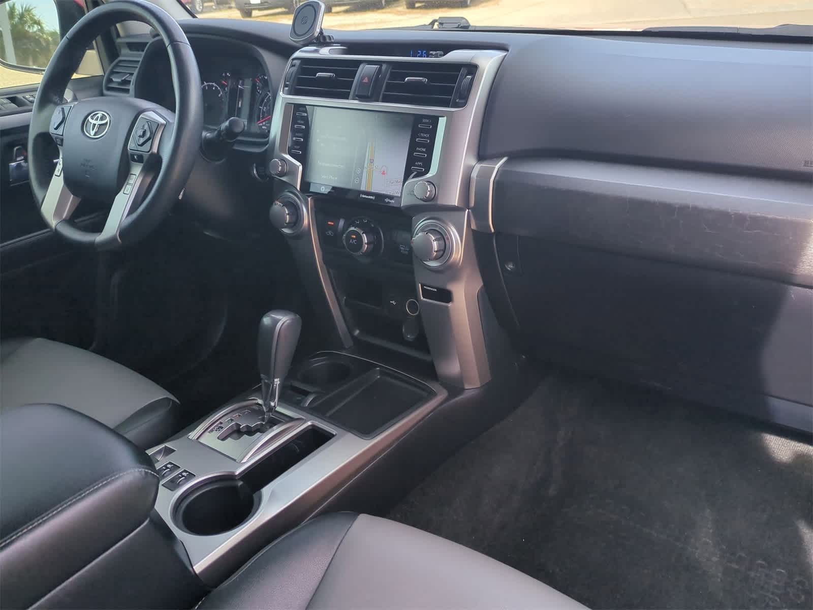 Thumbnail: 2022 Toyota 4Runner - 29