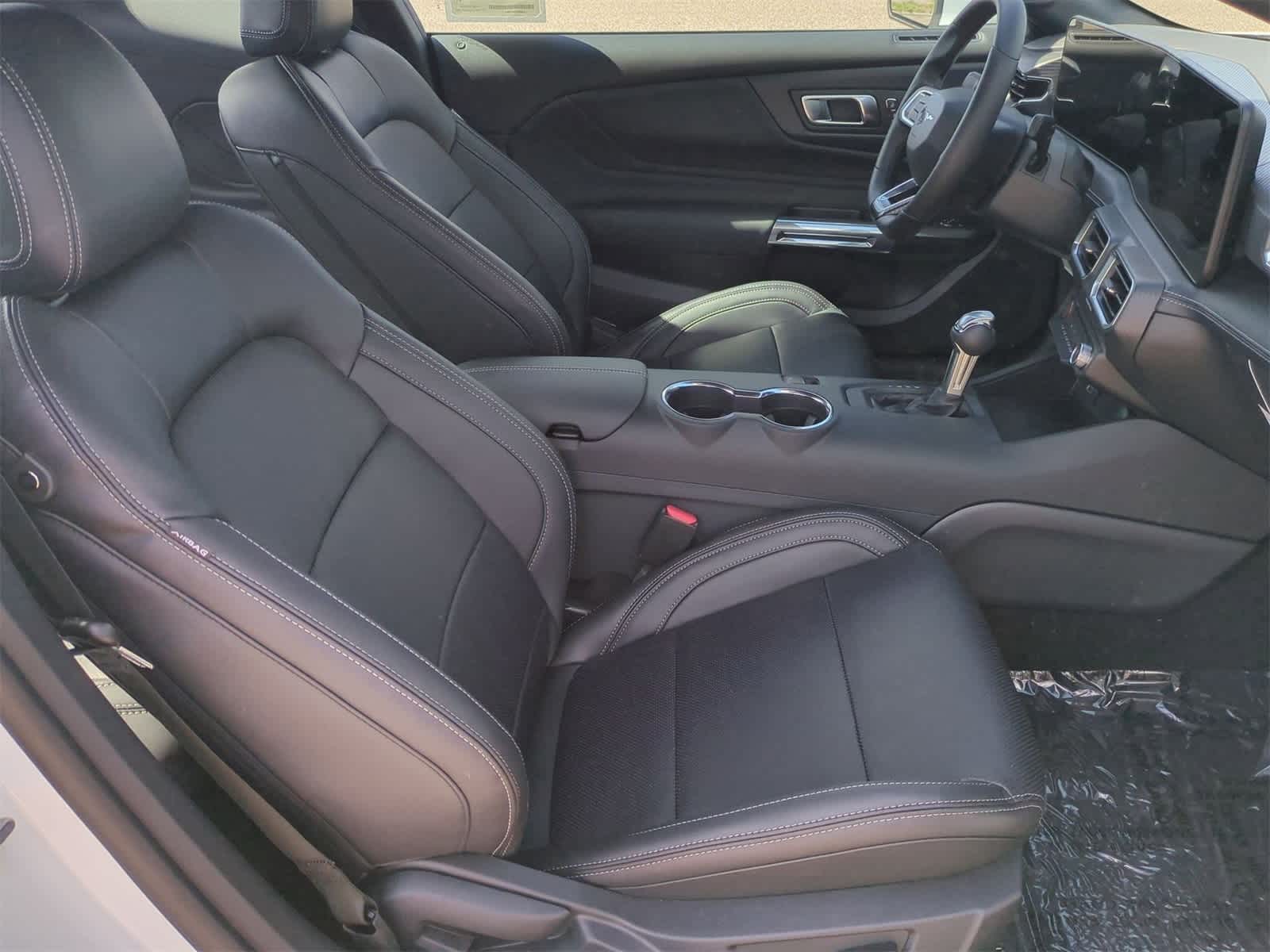 Thumbnail: 2025 Ford Mustang - 25