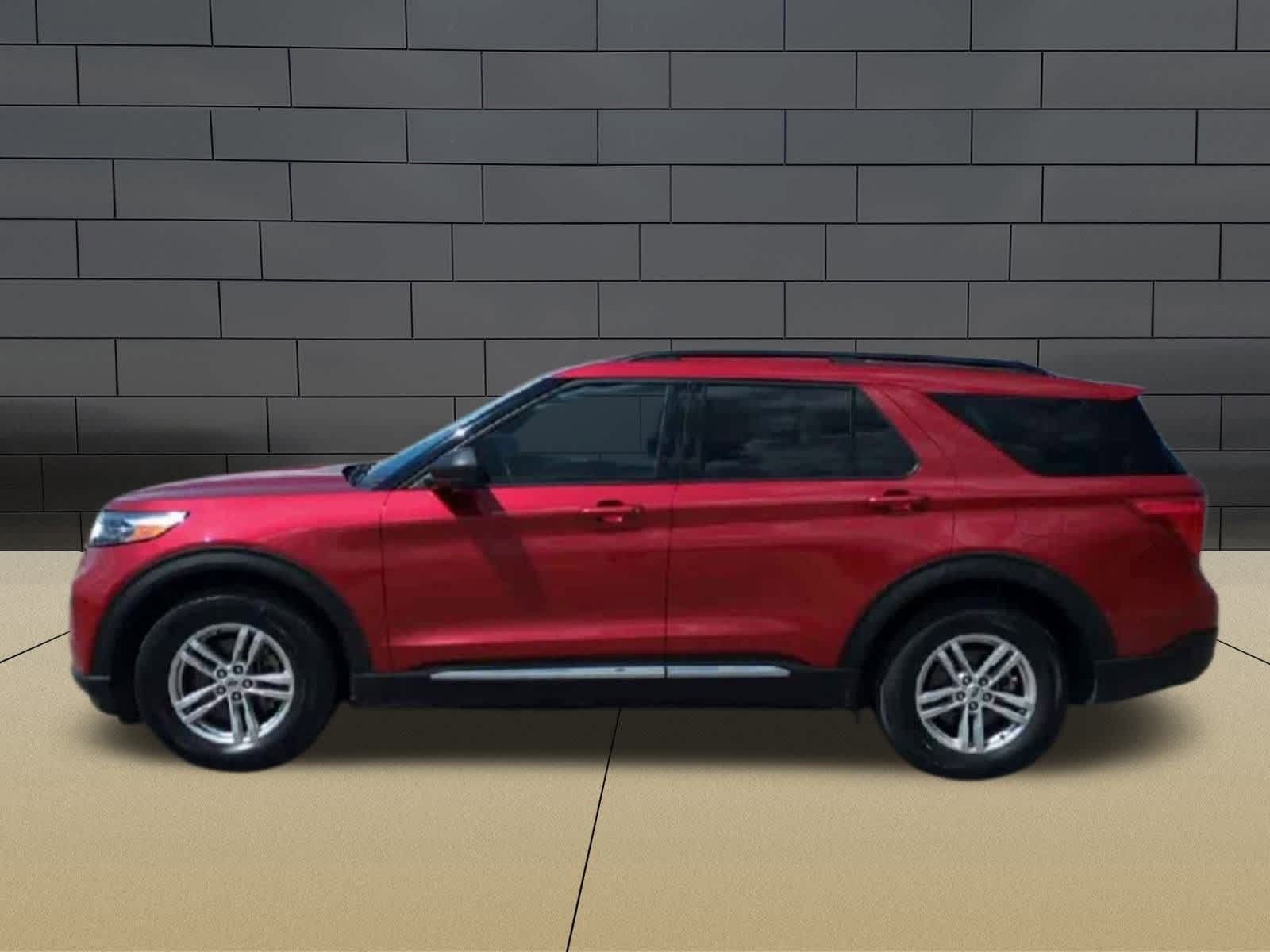 Thumbnail: 2022 Ford Explorer - 5