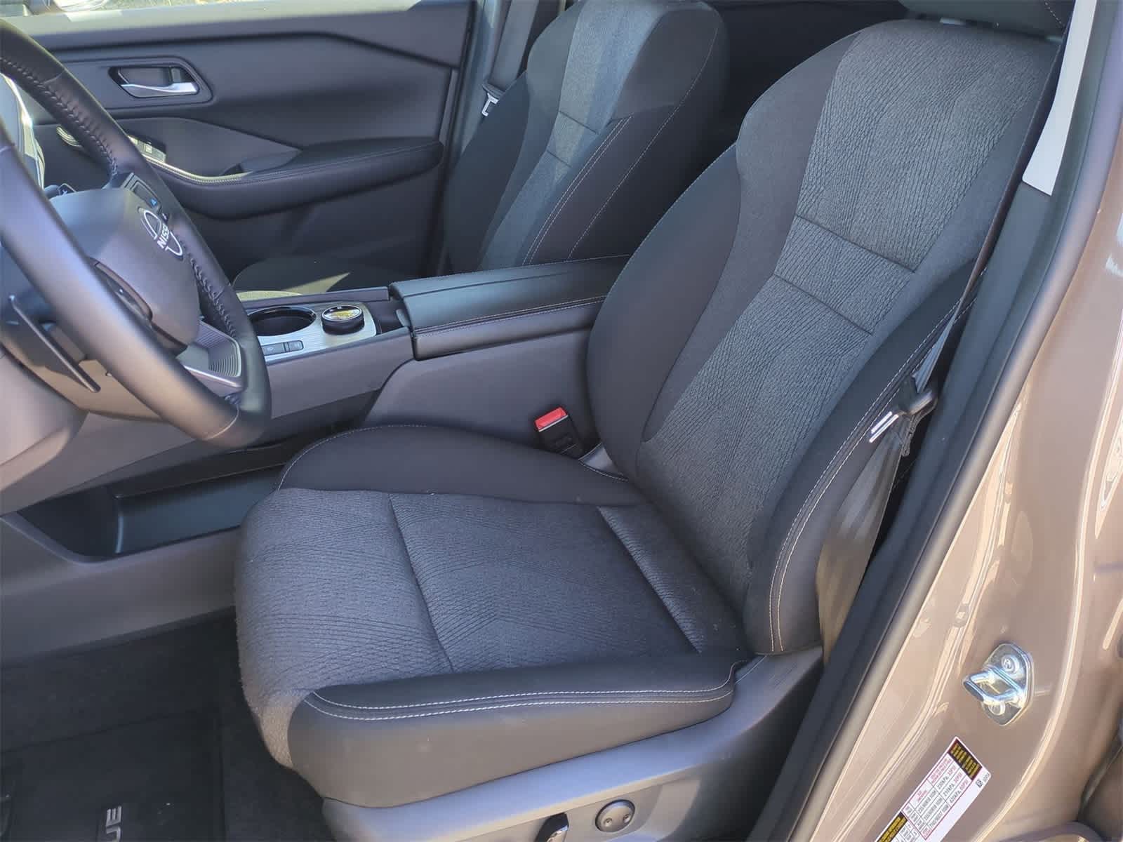 Thumbnail: 2025 Nissan Rogue - 18