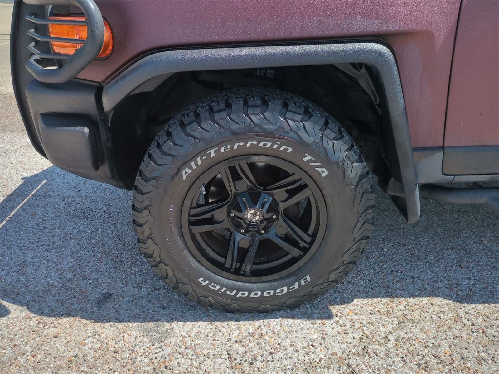 Thumbnail: 2013 Toyota FJ Cruiser - 30