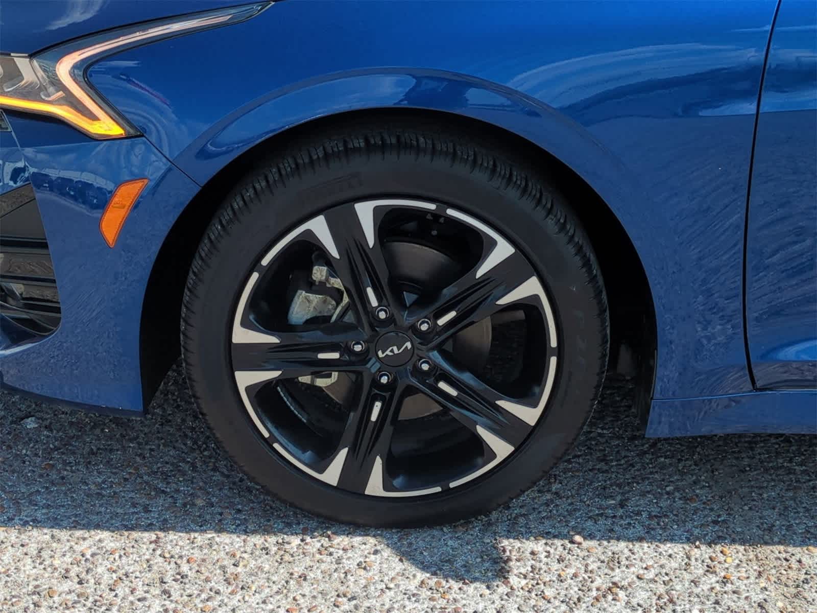 Thumbnail: 2023 Kia K5 - 32
