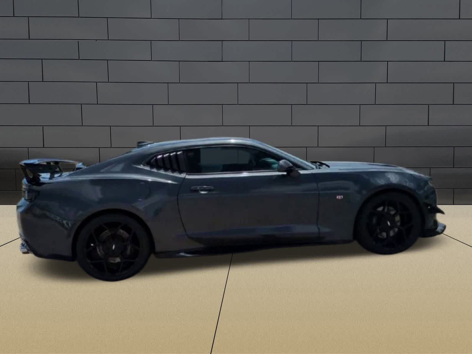 Thumbnail: 2016 Chevrolet Camaro - 9