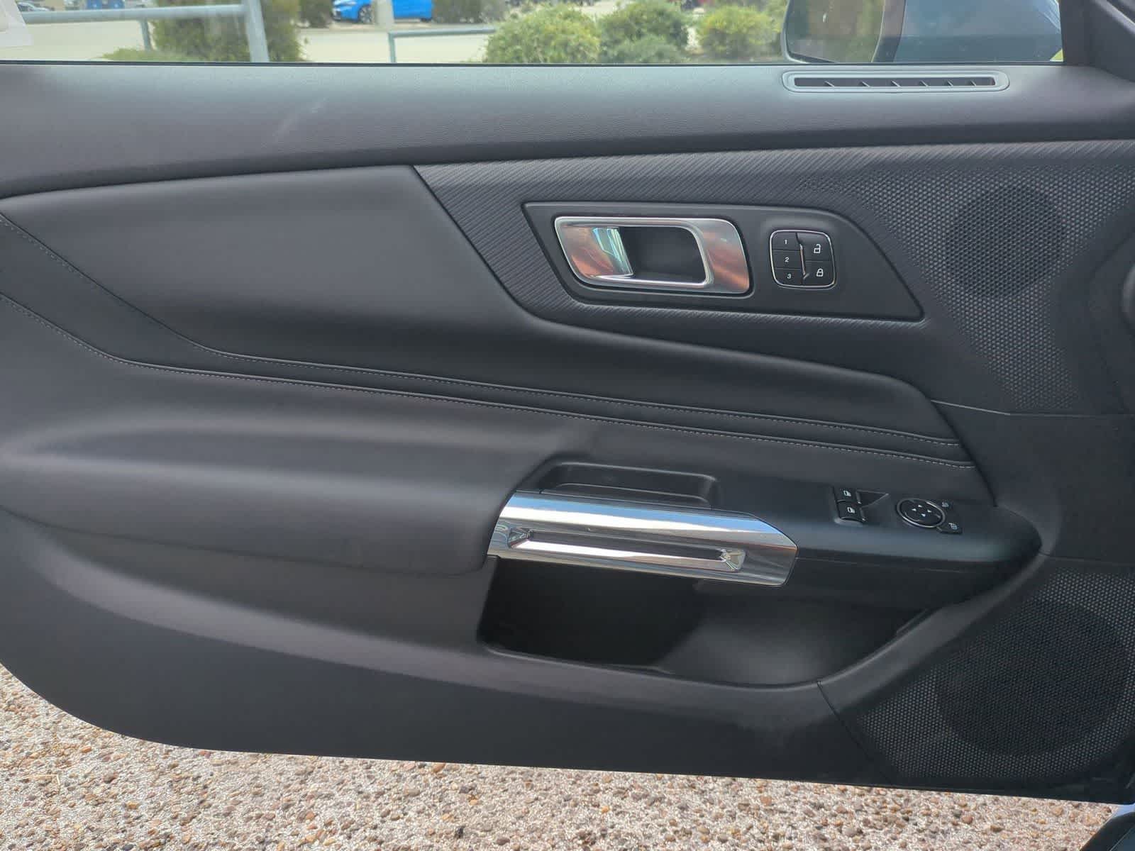 Thumbnail: 2025 Ford Mustang - 21