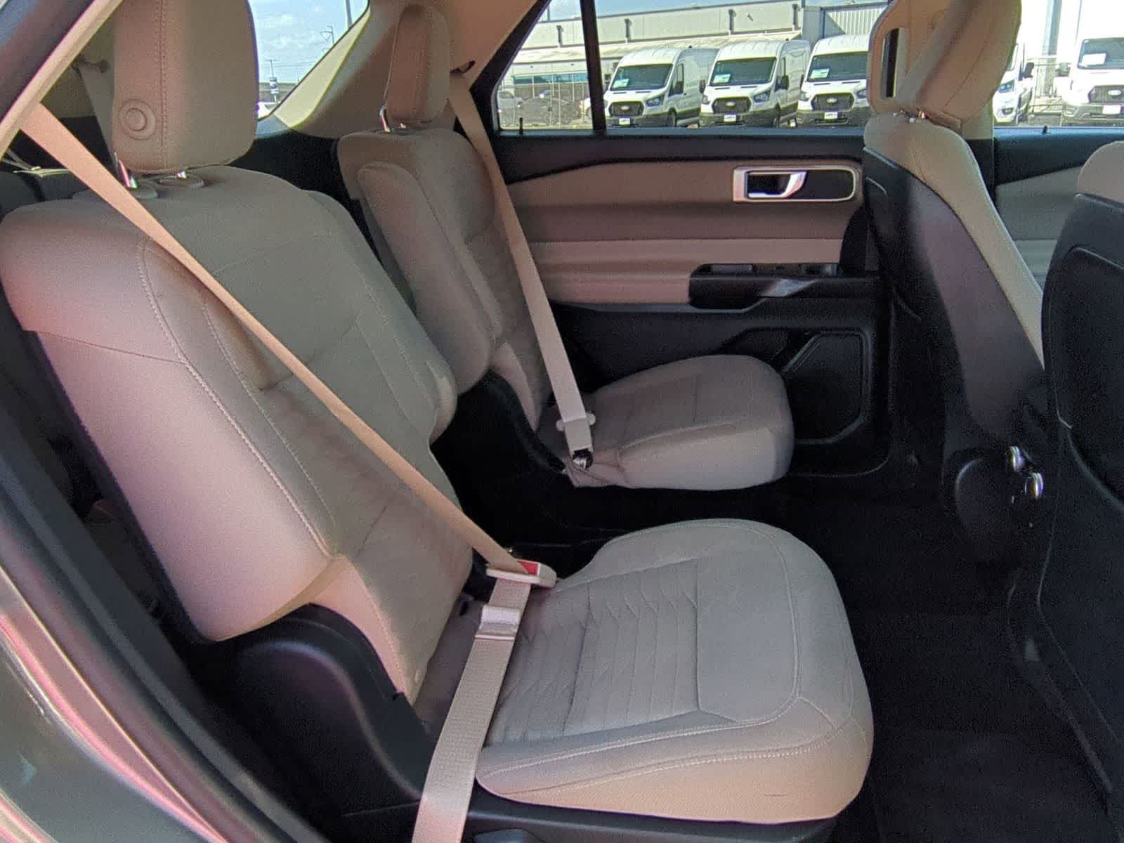 Thumbnail: 2020 Ford Explorer - 25