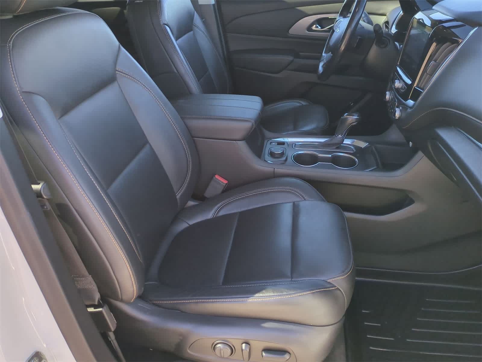 Thumbnail: 2020 Chevrolet Traverse - 26