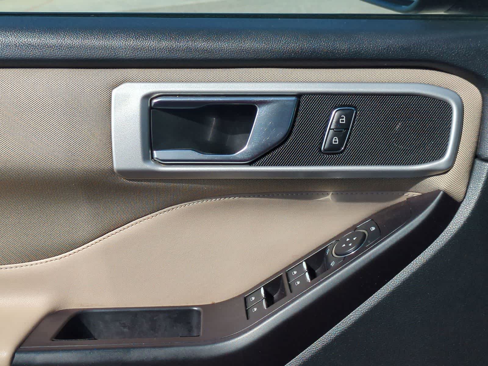 Thumbnail: 2020 Ford Explorer - 22