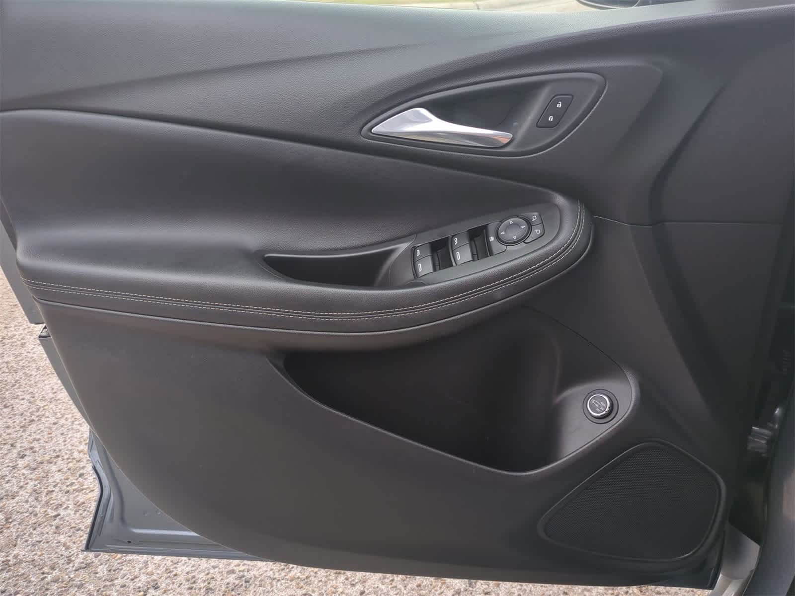 Thumbnail: 2022 Buick Encore GX - 22