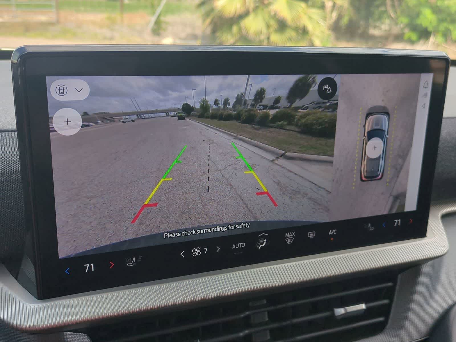 Thumbnail: 2025 Ford Explorer - 15