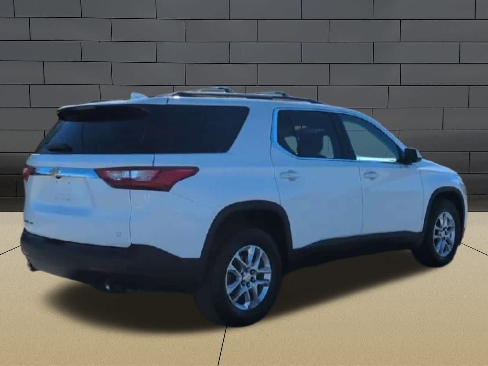 Thumbnail: 2020 Chevrolet Traverse - 8