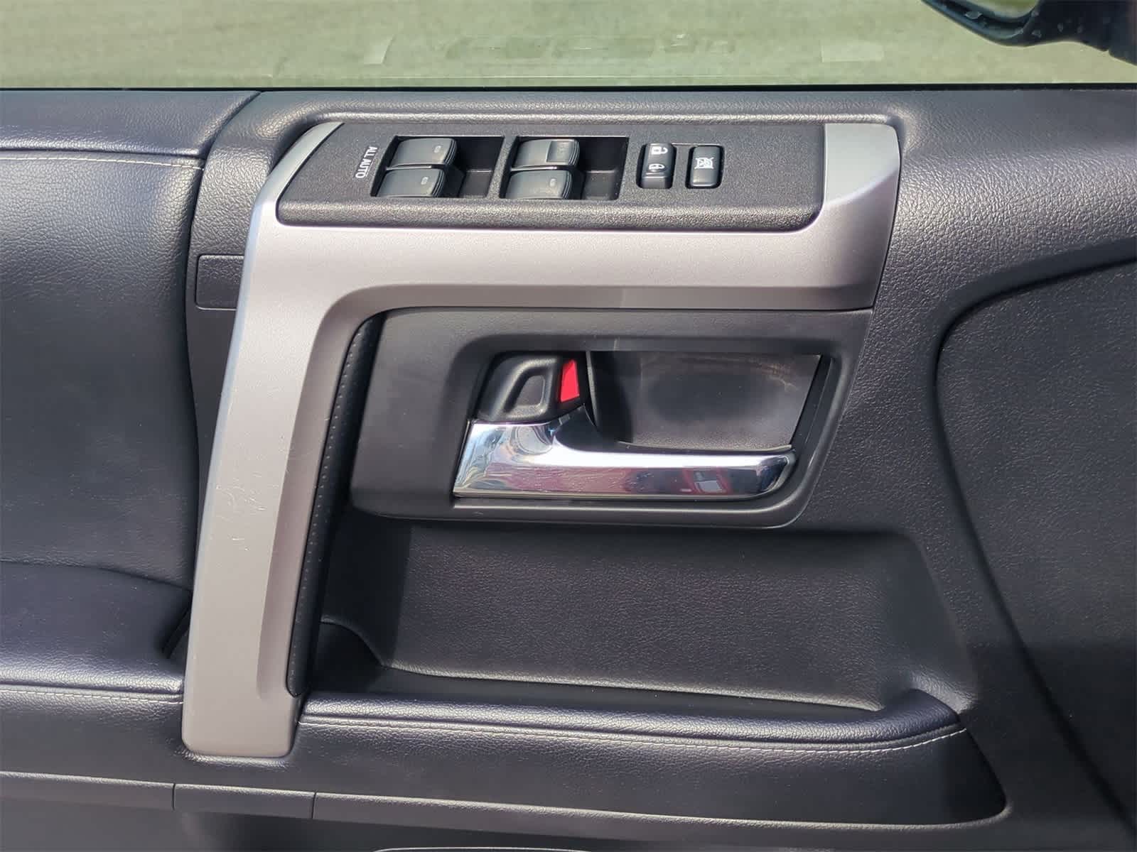 Thumbnail: 2022 Toyota 4Runner - 24