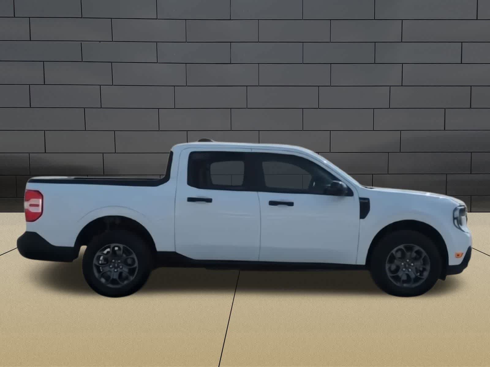 Thumbnail: 2025 Ford Maverick - 9