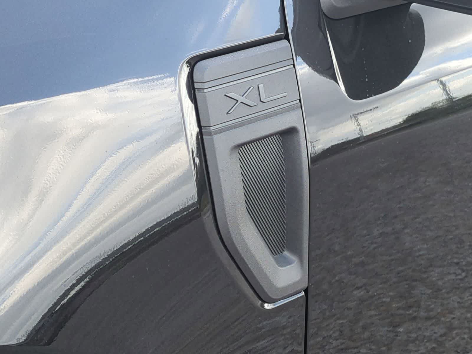 Thumbnail: 2025 Ford Maverick - 29