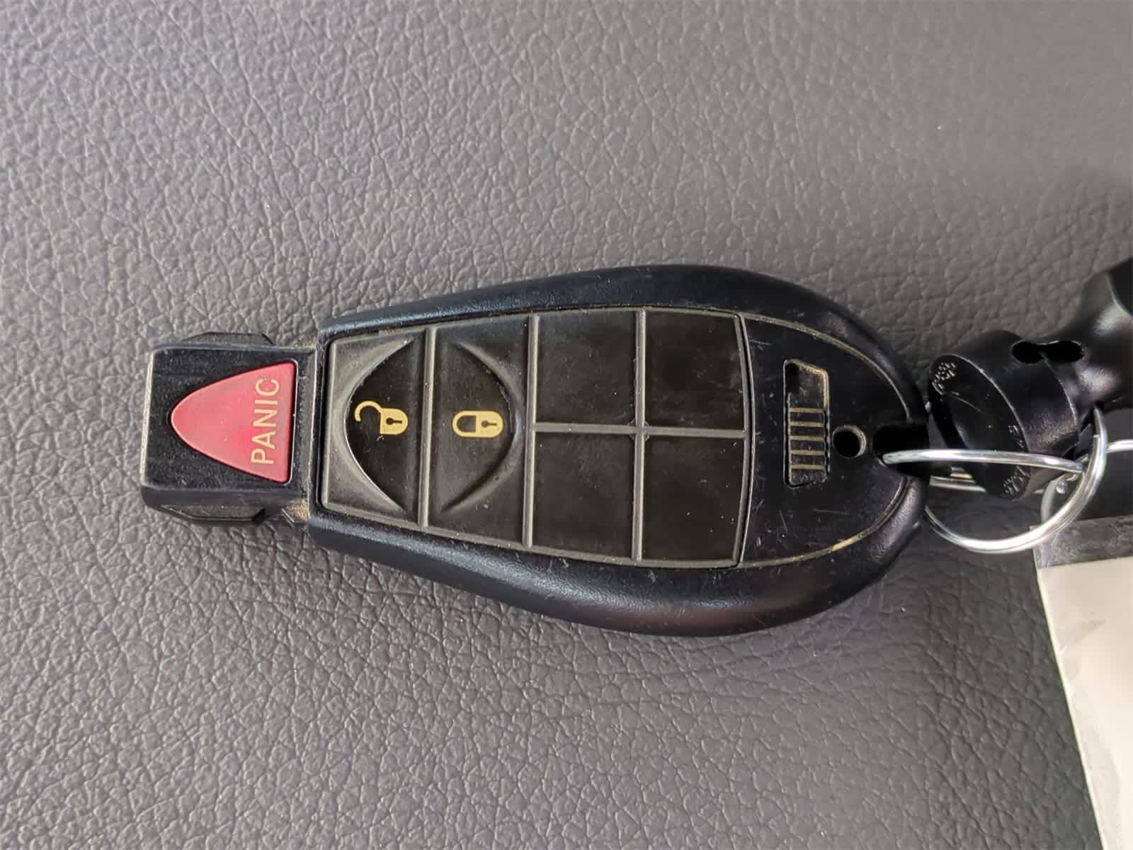 Thumbnail: 2020 RAM 1500 Classic - 32