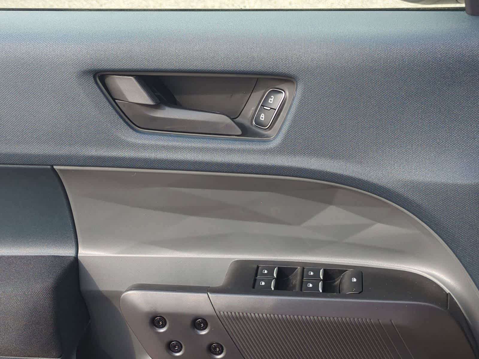 Thumbnail: 2025 Ford Maverick - 21