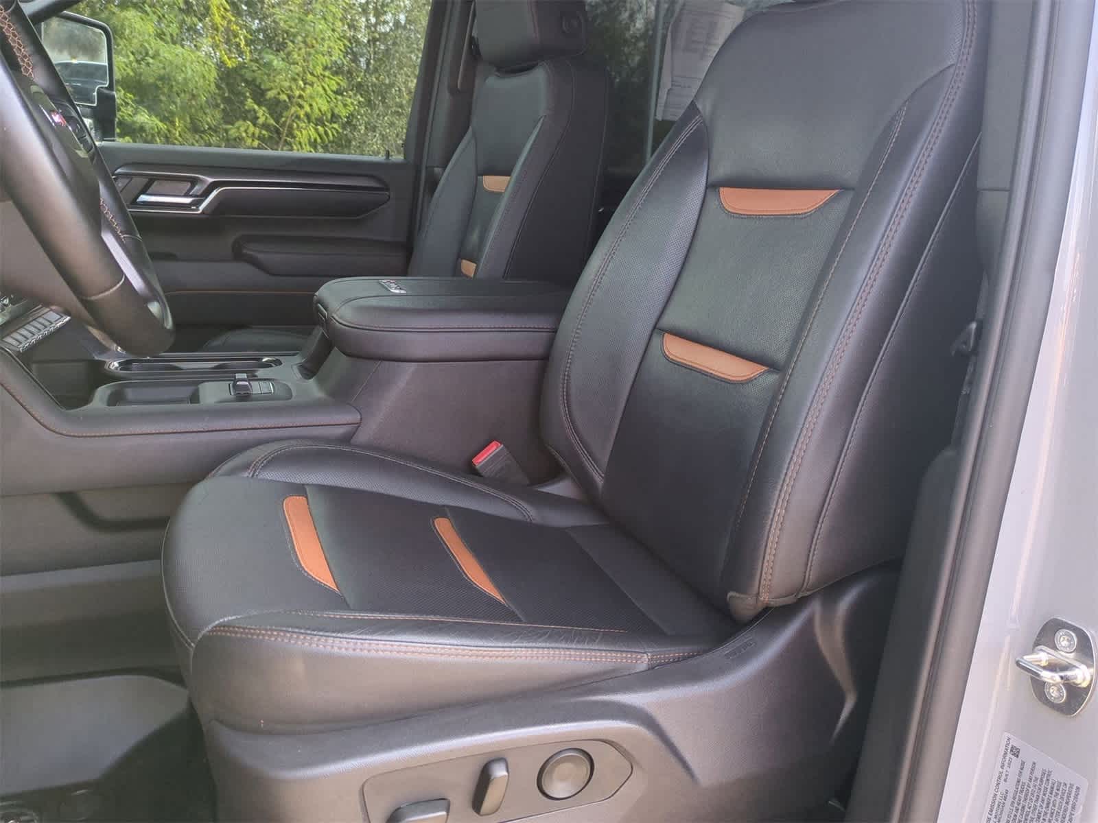 Thumbnail: 2024 GMC Sierra 2500 - 18