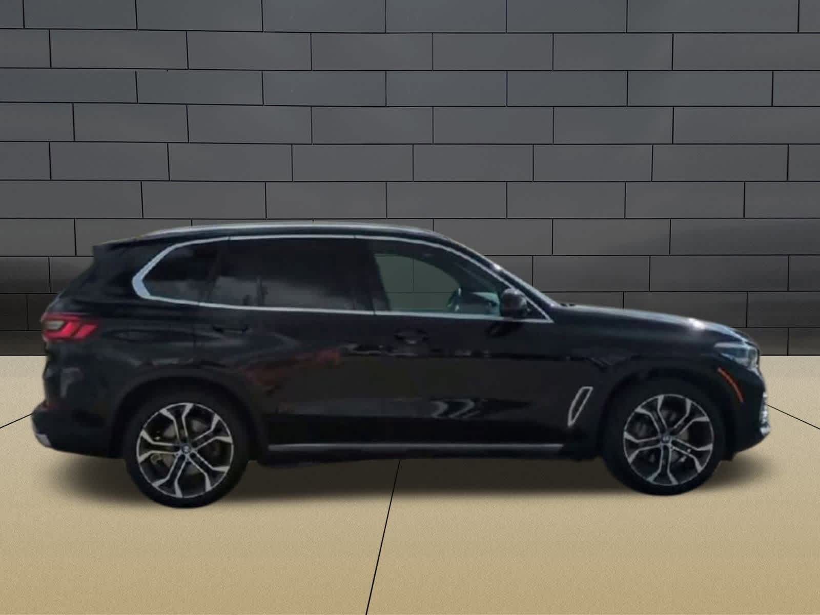 Thumbnail: 2021 BMW X5 - 9